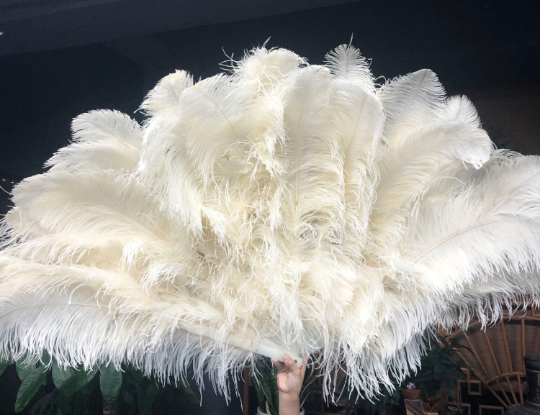 BurlyLuxe Supreme 4 Layers Ostrich Feather Fan