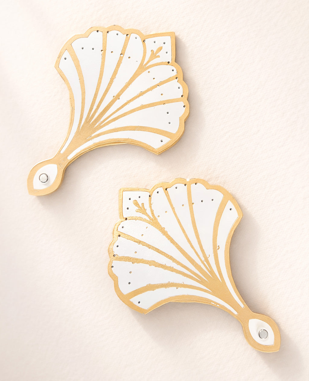 BurlyLuxe Gilded Shell Aluminum Fan Staves