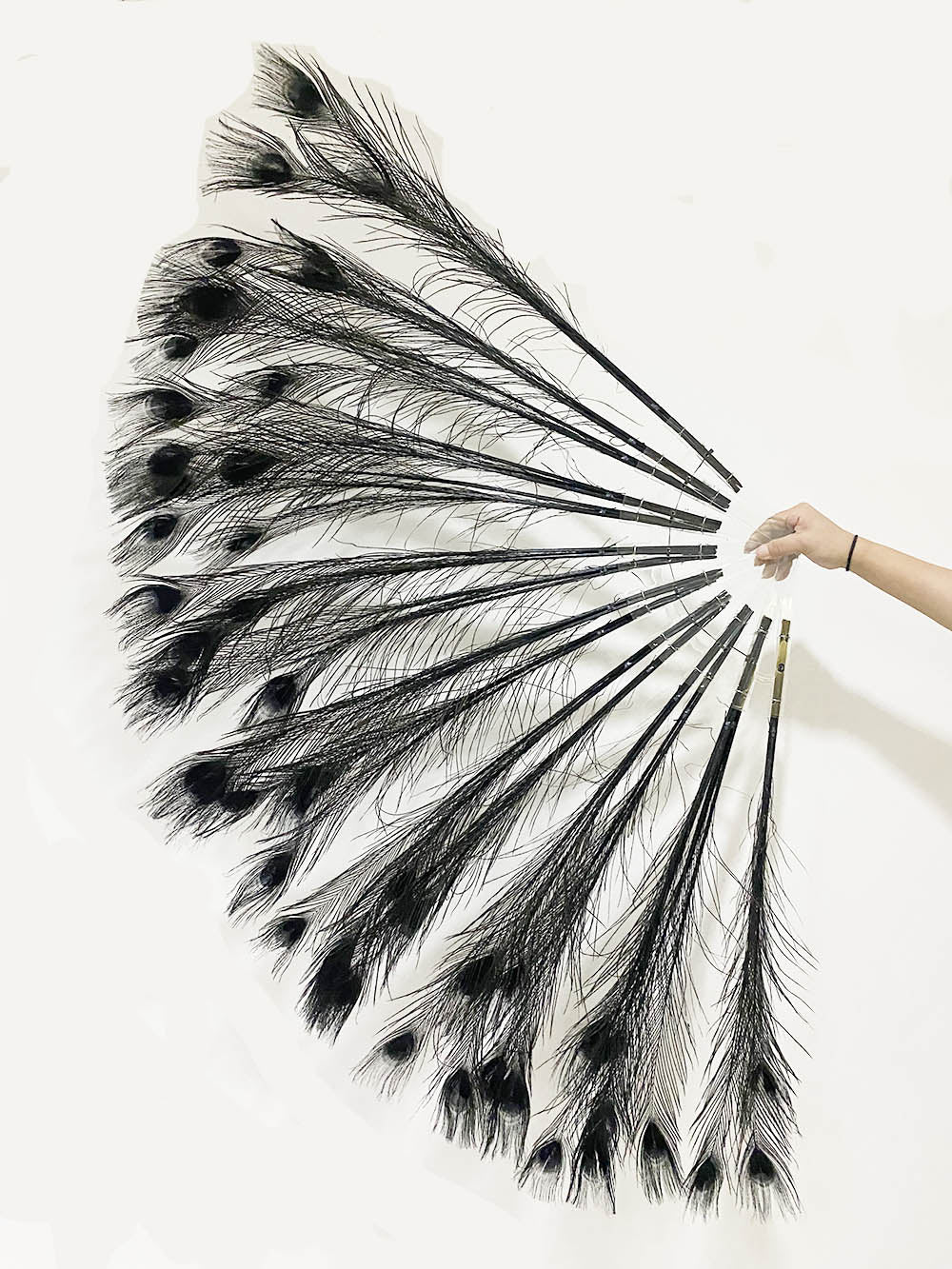 BurlyLuxe Stage-Grade Black Peacock Feather Fan