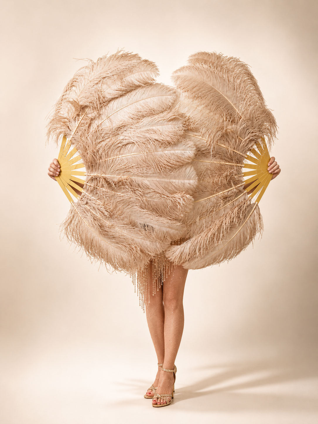 BurlyLuxe Natural Beige Single Layer Ostrich Feather Fan for burlesque, cabaret and stage performance.